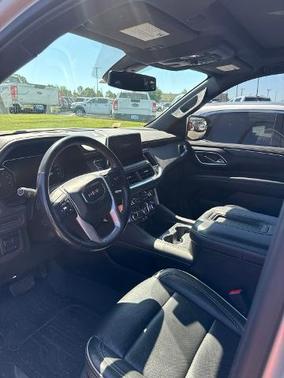 Beige Pearl Metallic 2021 GMC Yukon SLT