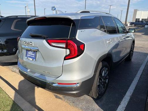2022 GMC Terrain SLT