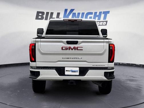White Frost Tri-Coat 2025 GMC Sierra 1500 DENALI