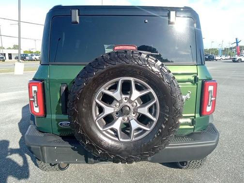 ERUPTION GREEN METALLIC 2025 Ford Bronco BADLANDS