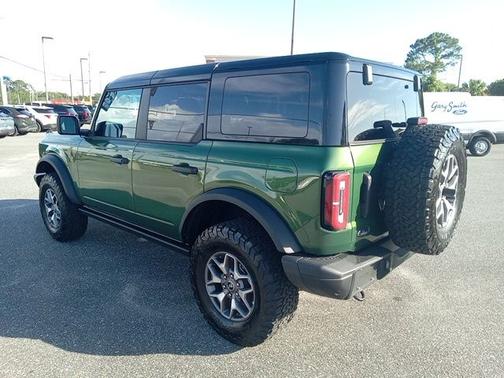 ERUPTION GREEN METALLIC 2025 Ford Bronco BADLANDS