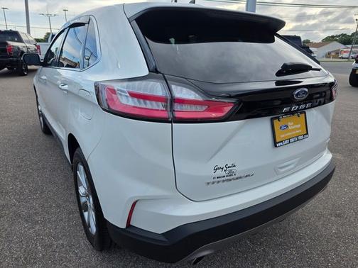 STAR WHITE 2022 Ford Edge TITANIUM