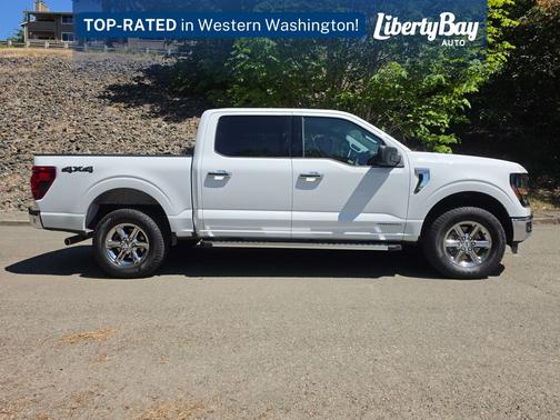 Oxford White 2025 Ford F-150 XLT