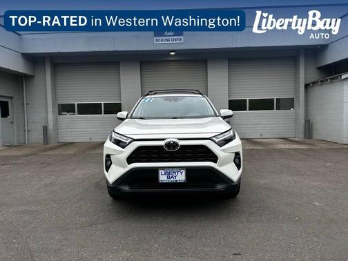 Blizzard Pearl 2022 Toyota RAV4 XLE Premium