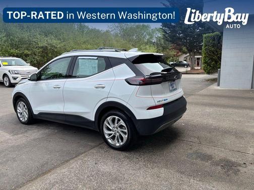 Summit White 2023 Chevrolet Bolt EUV FWD LT