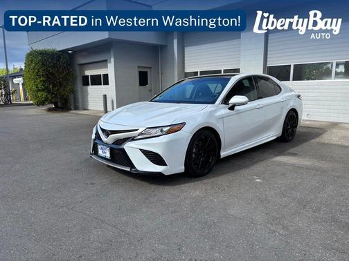 Pearl 2018 Toyota Camry XSE