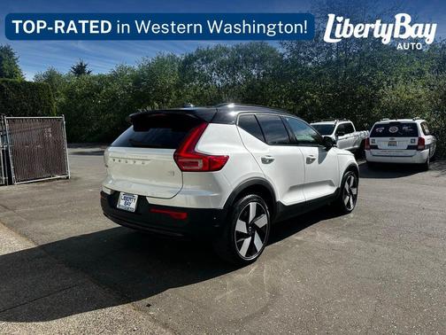 Crystal White Metallic 2023 Volvo XC40 Recharge Pure Electric Twin Ultimate