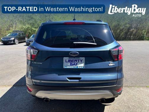 Blue Metallic 2018 Ford Escape SE