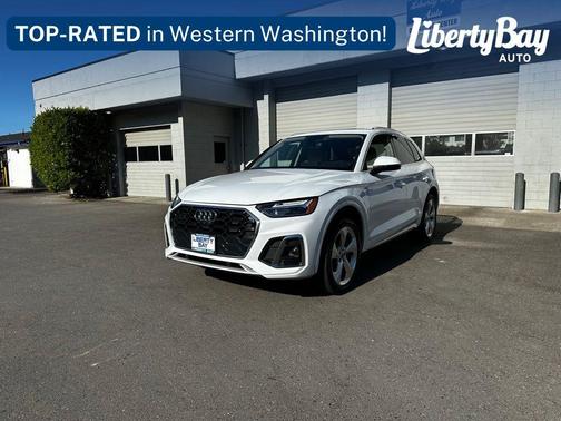Glacier White Metallic 2023 Audi Q5 45 S line Premium Plus