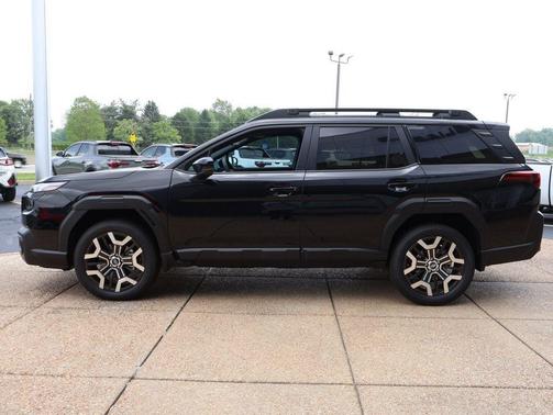 Crystal Black Silica 2026 Subaru Outback Touring XT