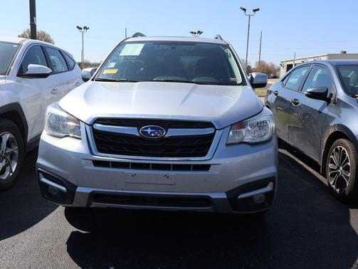 Ice Silver Metallic 2018 Subaru Forester 2.5i Premium