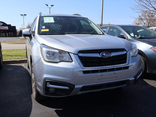Ice Silver Metallic 2018 Subaru Forester 2.5i Premium
