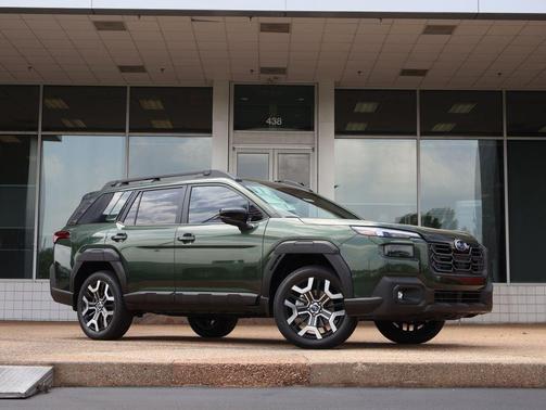 Deep Emerald Green Pearl 2026 Subaru Outback Touring XT