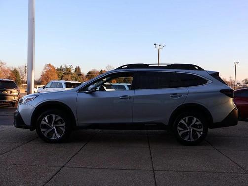 2022 Subaru Outback Limited XT