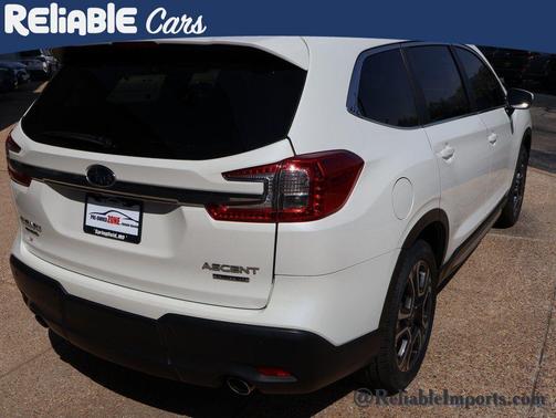 Crystal White Pearl 2023 Subaru Ascent Limited 7-Passenger