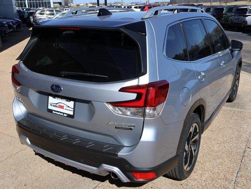 Ice Silver 2024 Subaru Forester Touring