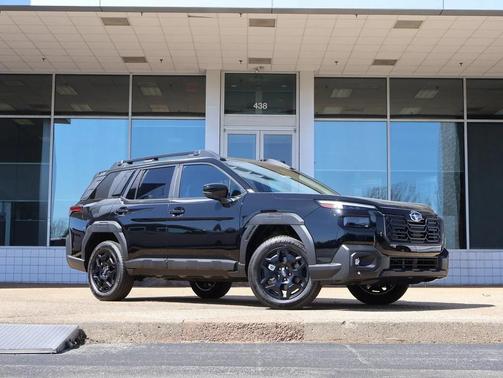 Crystal Black Silica 2026 Subaru Outback Limited