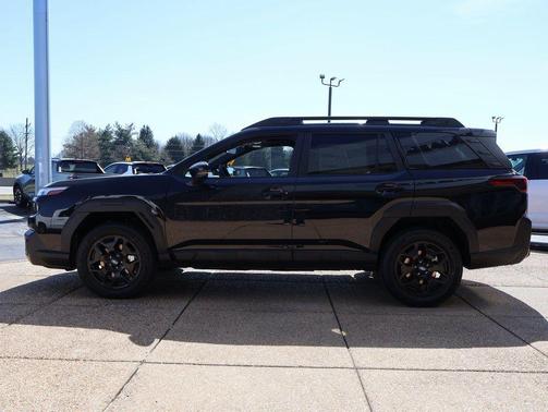 Crystal Black Silica 2026 Subaru Outback Limited