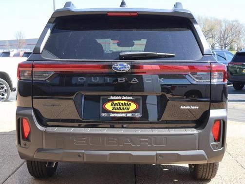 Crystal Black Silica 2026 Subaru Outback Limited