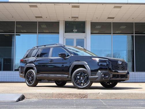 Crystal Black Silica 2026 Subaru Outback Limited