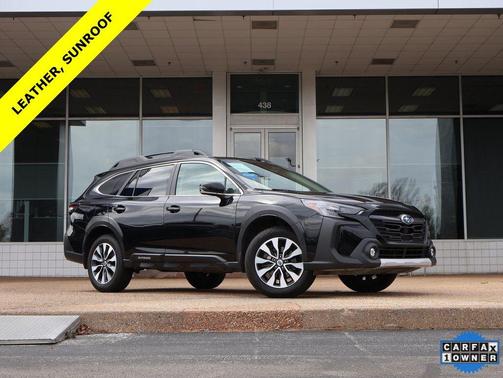 Crystal Black Silica 2023 Subaru Outback Limited