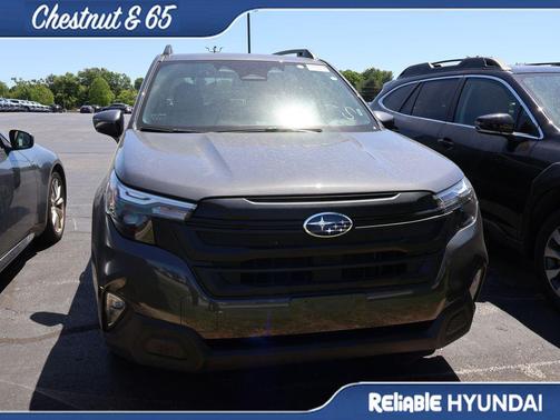 Magnetite Gray Metallic 2025 Subaru Forester Premium