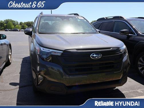 Magnetite Gray Metallic 2025 Subaru Forester Premium