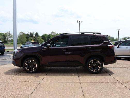 Dark Mahogany Pearl 2026 Subaru Forester Hybrid Premium