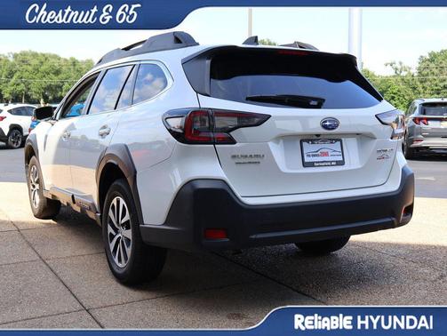 Crystal White Pearl 2024 Subaru Outback Premium