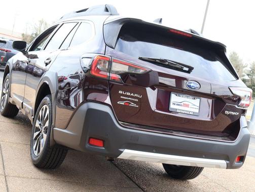 Dark Mahogany Pearl 2023 Subaru Outback Limited
