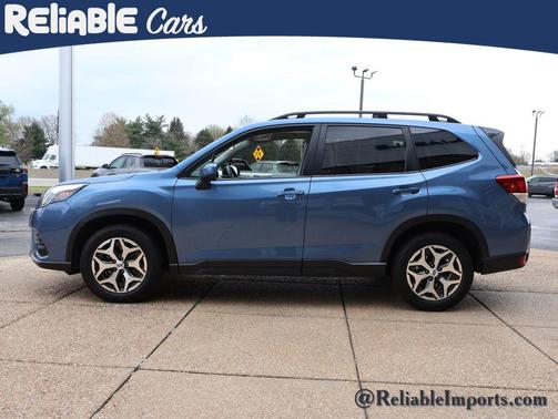 Horizon Blue Pearl 2024 Subaru Forester Premium