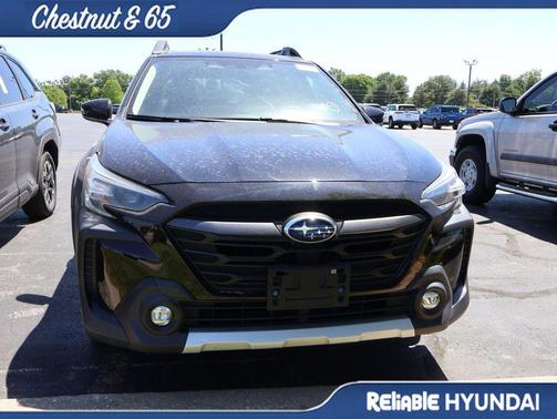 Crystal Black Silica 2023 Subaru Outback Limited