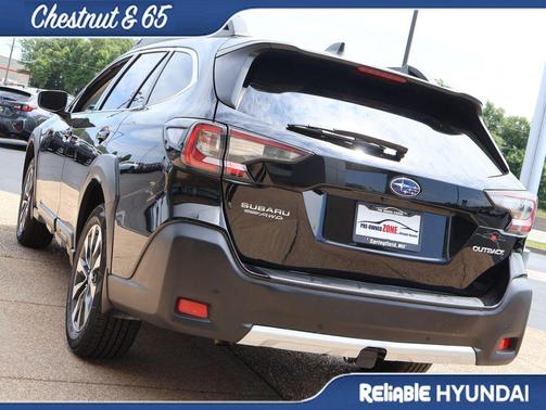 Crystal Black Silica 2023 Subaru Outback Limited