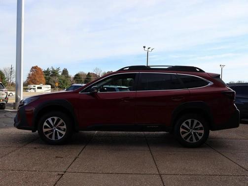 2025 Subaru Outback Premium