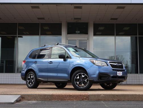 Quartz Blue Pearl 2017 Subaru Forester 2.5i