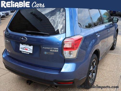 Quartz Blue Pearl 2017 Subaru Forester 2.5i