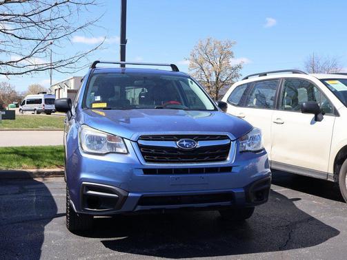 Quartz Blue Pearl 2017 Subaru Forester 2.5i