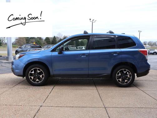 Quartz Blue Pearl 2017 Subaru Forester 2.5i