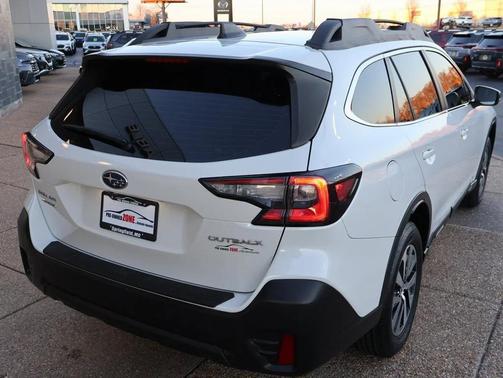 2021 Subaru Outback Base