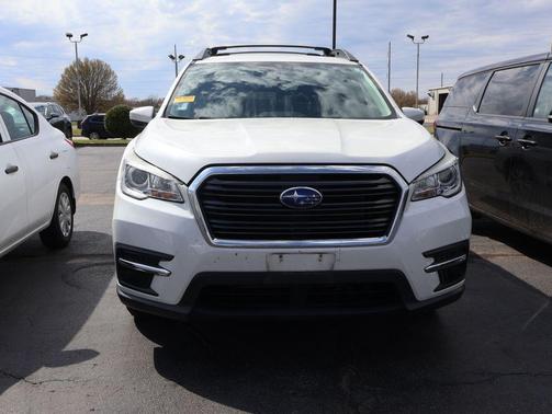 Crystal White Pearl 2019 Subaru Ascent Premium 8-Passenger