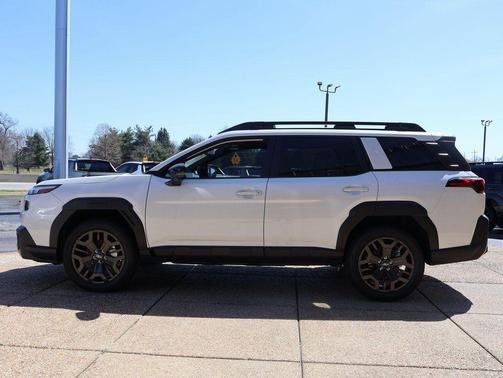 Crystal White Pearl 2026 Subaru Outback Limited XT