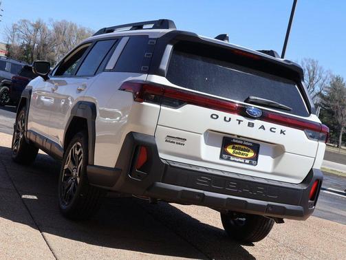 Crystal White Pearl 2026 Subaru Outback Limited XT