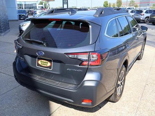 2025 Subaru Outback Base