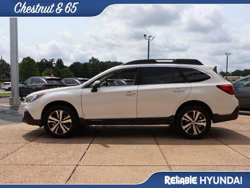 Crystal White Pearl 2019 Subaru Outback 2.5i Limited