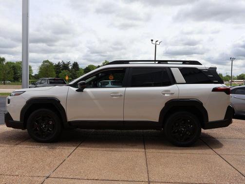 Crystal White Pearl 2026 Subaru Outback Limited