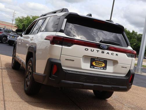 Crystal White Pearl 2026 Subaru Outback Limited