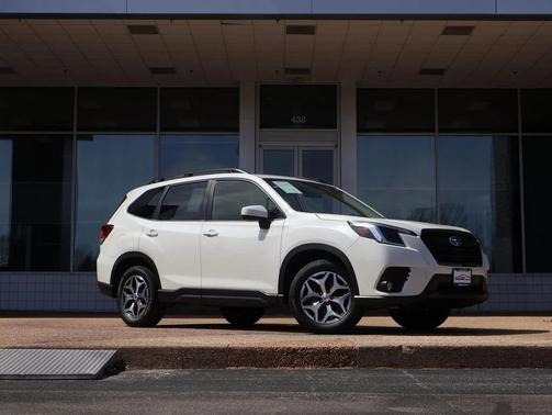 2023 Subaru Forester Premium