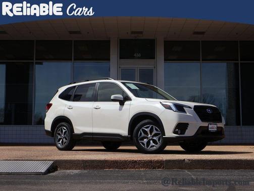 Crystal White Pearl 2023 Subaru Forester Premium