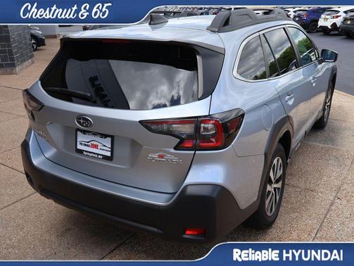 Ice Silver Metallic 2023 Subaru Outback Premium