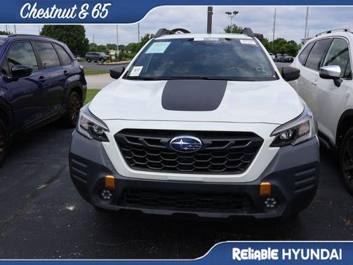 Crystal White Pearl 2023 Subaru Outback Wilderness